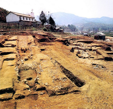 번천리 6호 백자 가마터