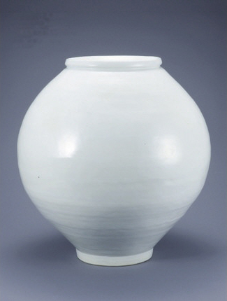 백자달항아리